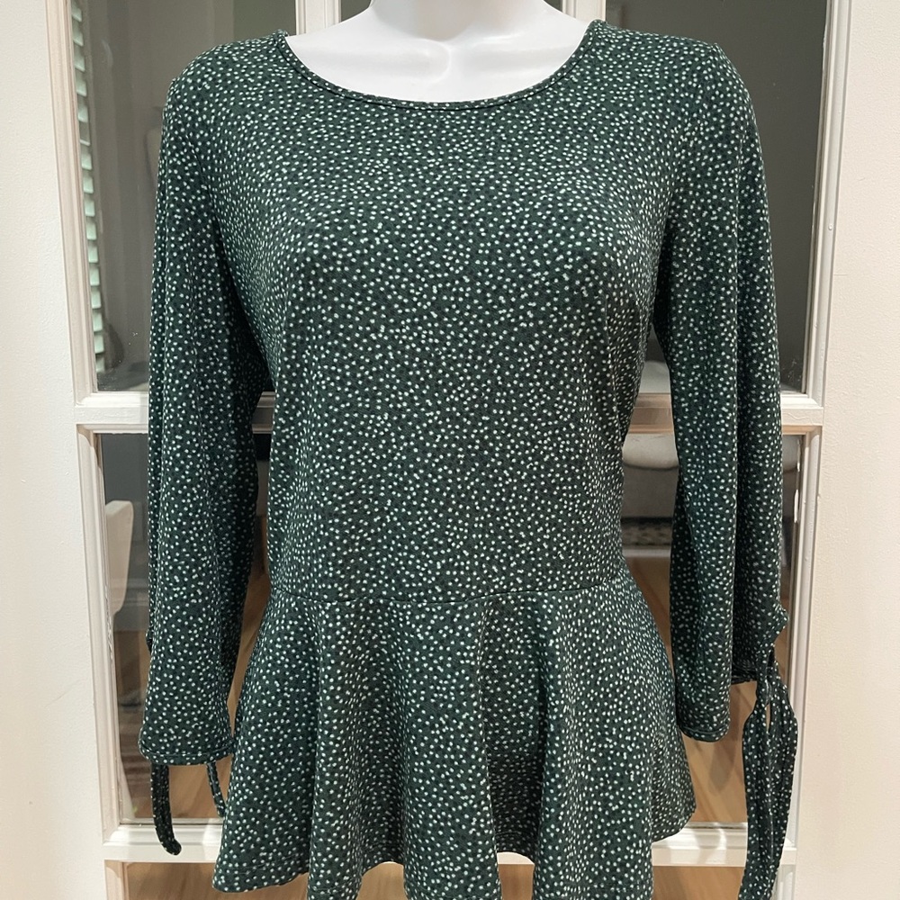 Banana Republic XS Green, White and Black Polka Dot Blouse